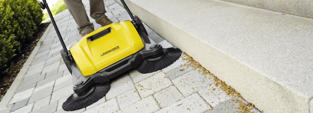 Pięć razy szybciej niż miotłą – zrobisz to przy pomocy ZAMIATARKI